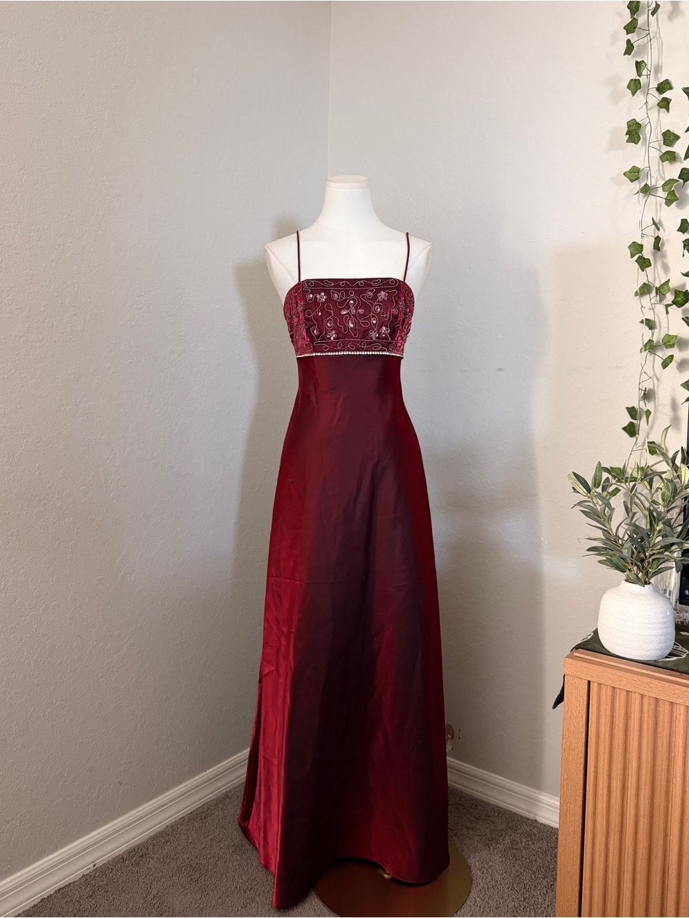 ✨Y2K Burgundy Two-Tone Beaded Empire Waist Prom Dress Evening Gown